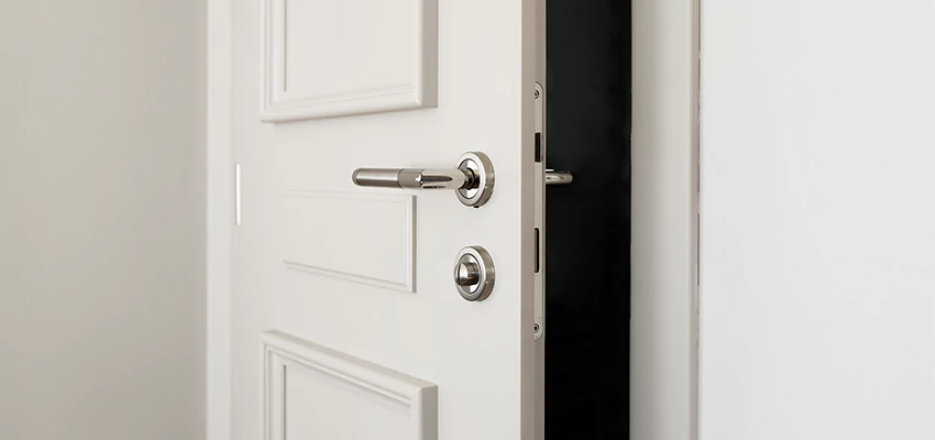 Folding Bathroom Door With Lock Solutions in Interlaken, CA